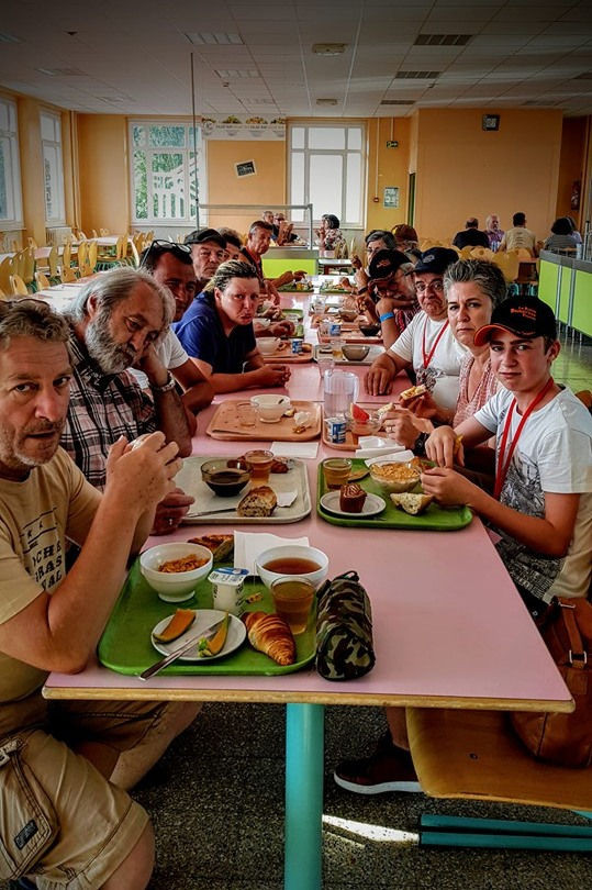 Petit déjeuner du dernier jour, des stagiaires pas ravis que ça se termine. - Jam Hall