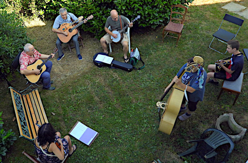 Début d'une jam tranquille.